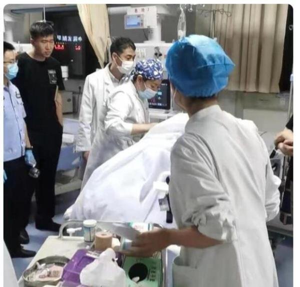 南京胖哥已恢复意识 还与家人通话 这是咋情况？