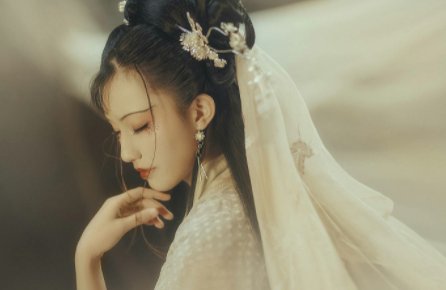 倾国倾城是指哪个女子?