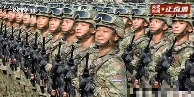 九三大阅兵解说播音员是谁