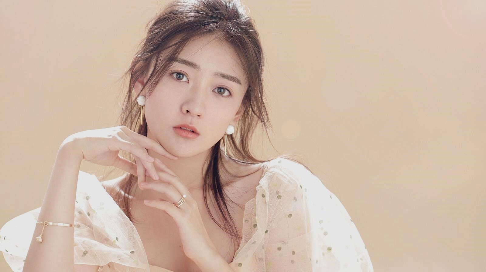 《双世宠妃3》中，梁洁演技活泼一人分饰三角，你觉得梁洁演技如何？
