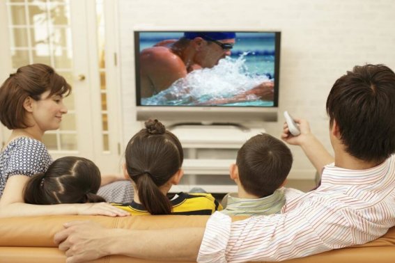 不属于大众传播的特点的是