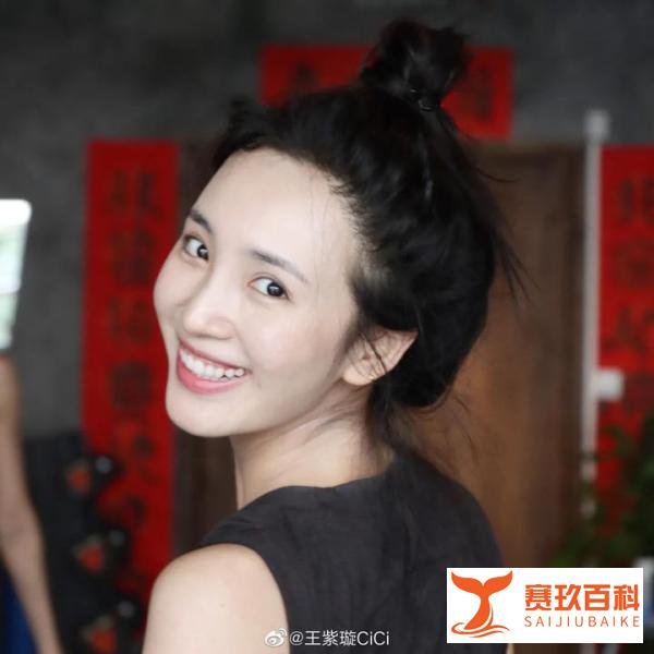 陈国富&王紫璇，莫非又多了一对儿父女恋？资深大导演美女收割机！