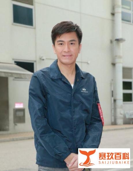 姗姗来迟，许志安事件近三个月后，马国明首次承认与黄心颖分手