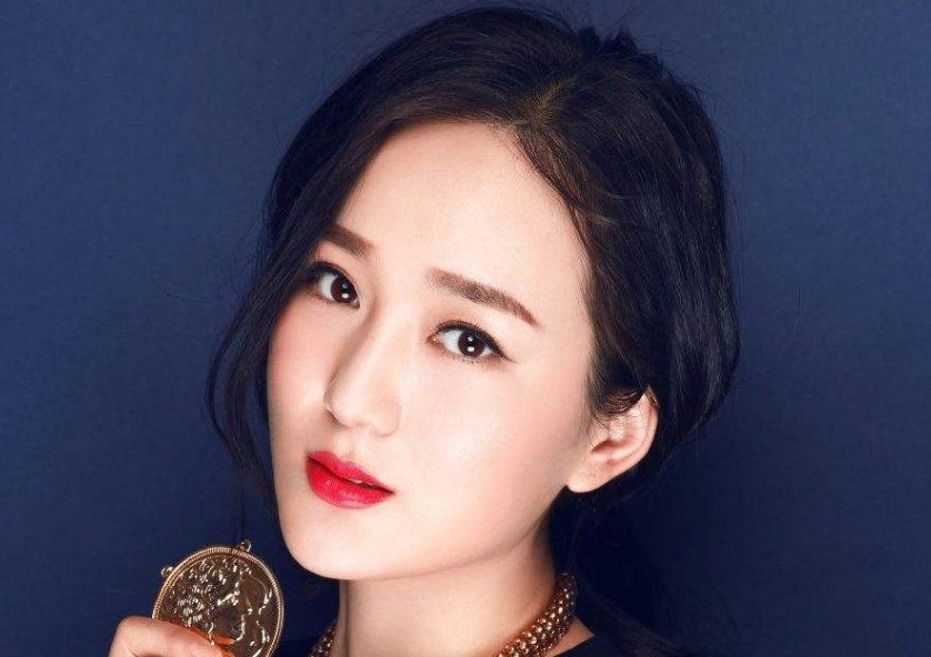 有一句歌词是爱情包围圈是什么歌