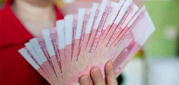 月薪5000元，两年存了8万元，怎么做到？
