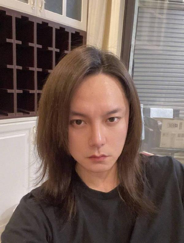 陈都灵否认与尹正恋情：只说一次，没在一起