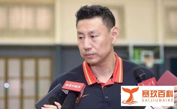 官宣！中国男篮首批裁员，辽宁一功臣率先离队！