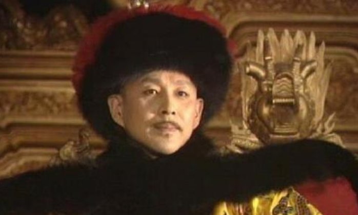 康熙王朝大结局中，明珠和索相为什么会被关