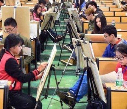 美术联考遭遇泄题！家长们坐不住了！到底是谁在背后操弄呢？
