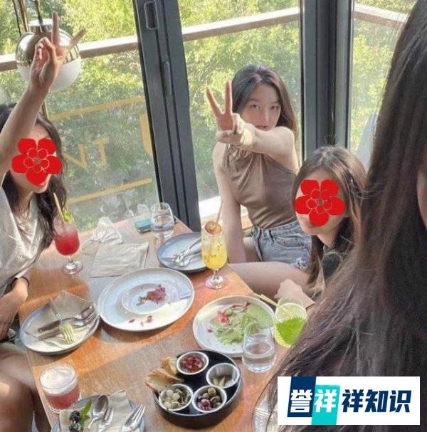 李亚鹏光脚种地，一脸辛酸的模样，耐心的回应“兄弟堂”事件