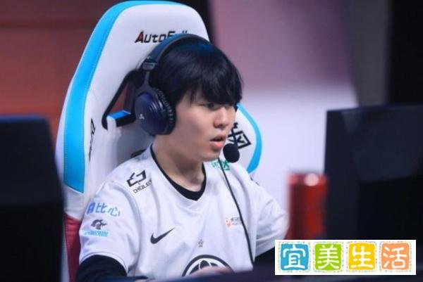 “Theshy深夜告别IG，粉丝泪崩”，宁王爆料：Theshy和Rookie分别去了两支队伍，知情人发图暗示