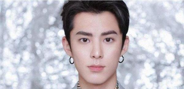 杨颖被禁言错失跑男，曝王鹤棣成补位香饽饽，意外拒绝暴露出野心