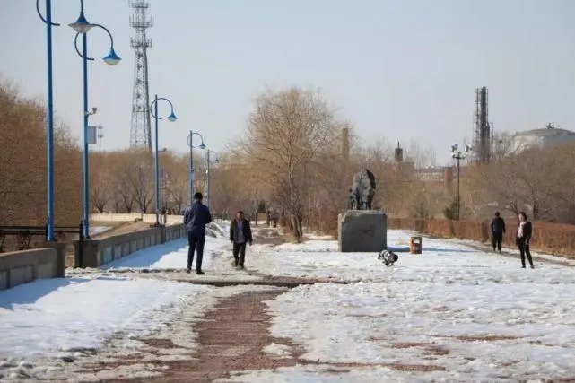 90后讲述真实鹤岗生活，他能否适应当地的气候，以及生活习惯？