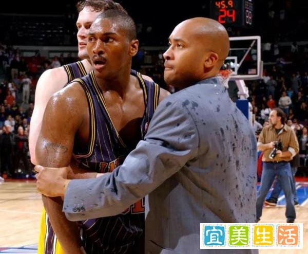 NBA第一恶汉被老婆家暴！人生第3次改名！又因为一个女人