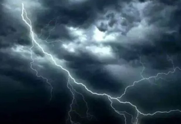 雷声隆隆不断的原因