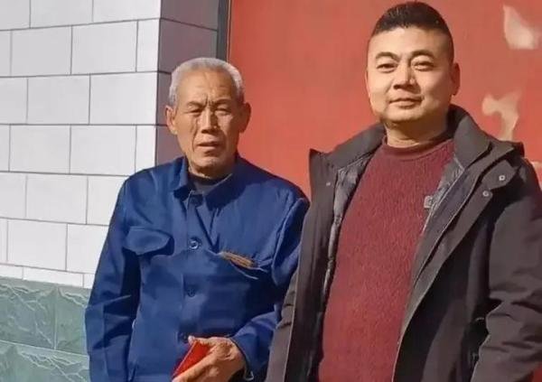 6年前张扣扣为母报仇，被判死刑，父亲无人照顾，他的老班长多年照看，毫无怨言