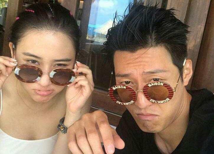 何超莲晒窦骁健身照，他们两个人是怎么相识并相爱的？