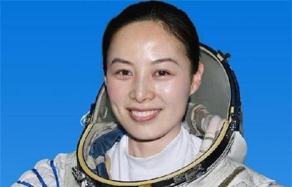 女宇航员王亚平在太空生活6个月，来6次例假，将如何解决？