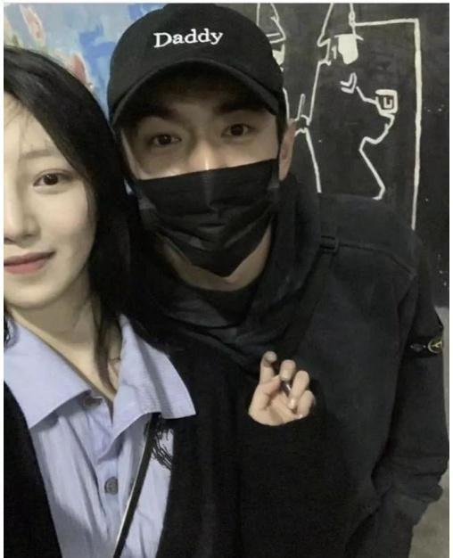 林更新否认恋情后，绯闻女友更新动态，配文似有隐情暗自内涵？