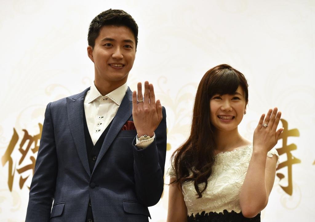 和福原爱诉请离婚后,江宏杰直播略显沧桑,他们是否没有挽回的余地?