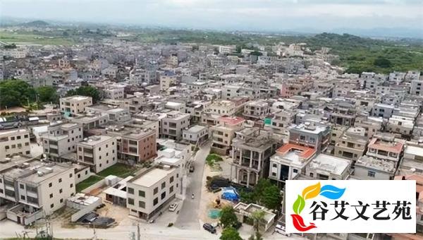 广东“第一毒村”覆灭，海陆空军队齐出动，美国以为要打仗