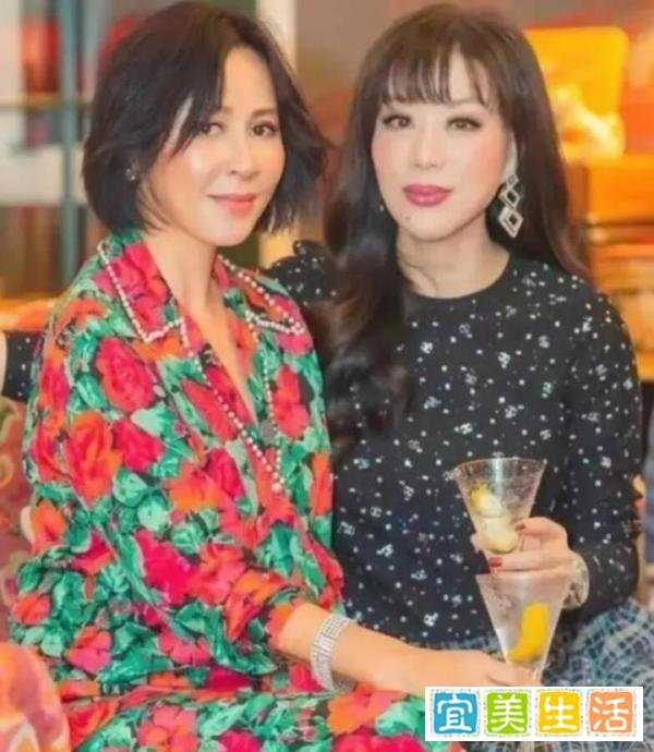刘嘉玲拿500万古董插花是太奢侈，还是物尽其用？