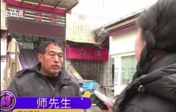 女子捡走农民工1.9万元工资，监控曝光令人气愤，网友怒斥太缺德