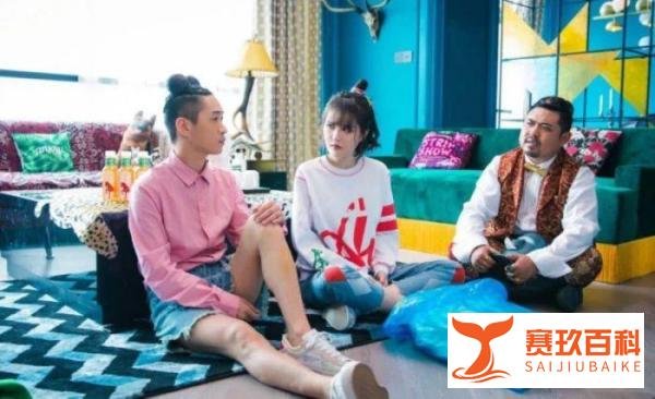 赵本山儿子吃盒饭抽10元烟 兄妹两种作风引网友热议