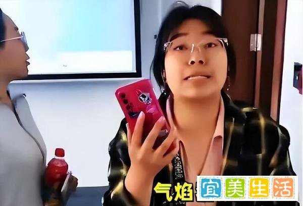 霸凌女生亮相校宣传片?校方:不实,志愿者与其分属不同年级和专业