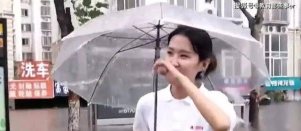 女记者报道商户被淹忍不住哭了 这是咋情况？