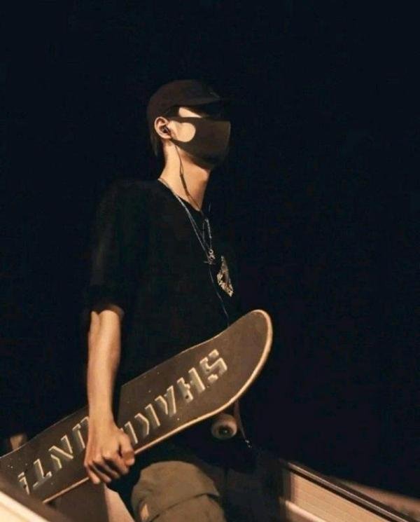 王一博又被官方提名表扬，还有业内前辈的夸赞和欣赏