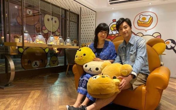 如何看待江宏杰发布动态:与孩子一起为福原爱妈妈庆生!