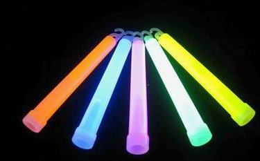 冷光蜡烛是用什么制作