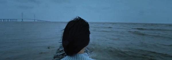 邓紫棋听了流泪，《海底》一支榴莲，背景故事是什么？