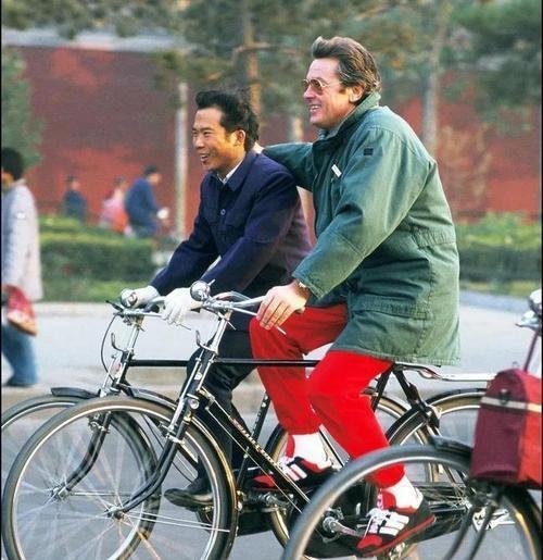 阿兰德龙
