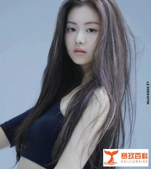LESSERAFIM金佳蓝否认校园霸凌，自曝：只是帮朋友出头