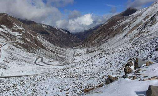 七月飞雪是怎么回事