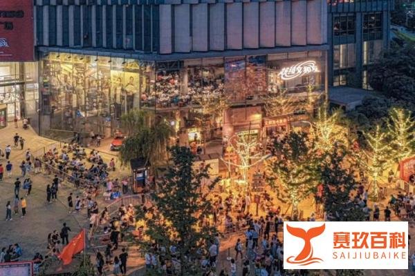 网红餐饮文和友现腐败大案：3名员工集体获刑，涉案金额超百万