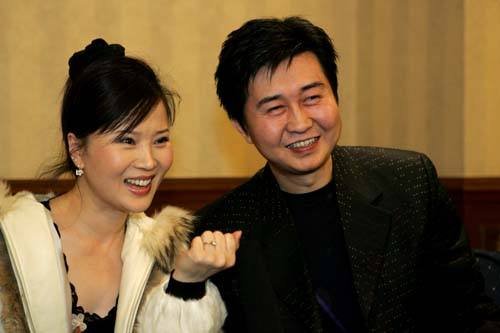 “号子嘛一声浪涛天,百舸争流千帆竞”是哪一首歌中的歌词