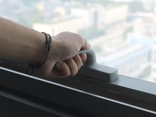 海尔空调怎么开热风