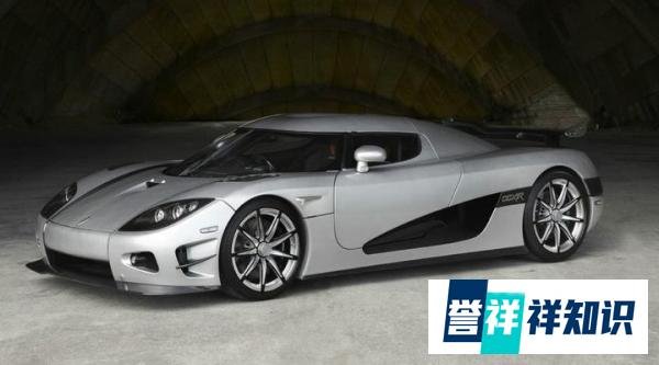 都知道C罗球踢得好，其实人家也是豪车收藏家，每一辆都价值不菲