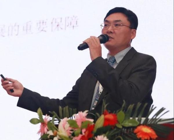 惊天反转鲍毓明性侵案！为了钱不惜牢狱之灾？驱逐出境！