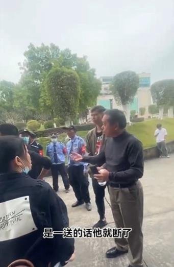 广州一大三学生在校突发疾病死亡,校长:送医院就完蛋了!