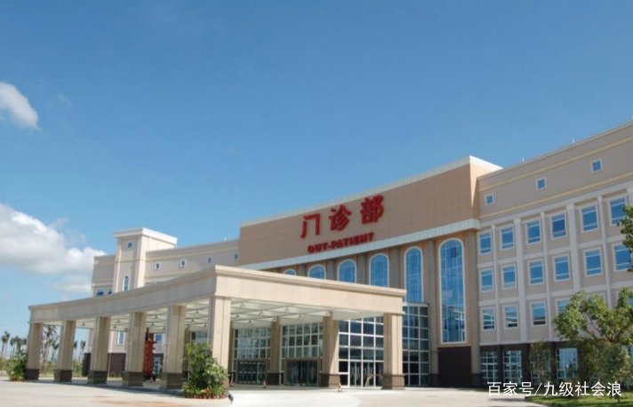 林小清已经被医院解聘了，以后是否还会有医院聘用他？
