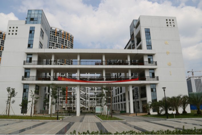 莱阳卫校招生办电话