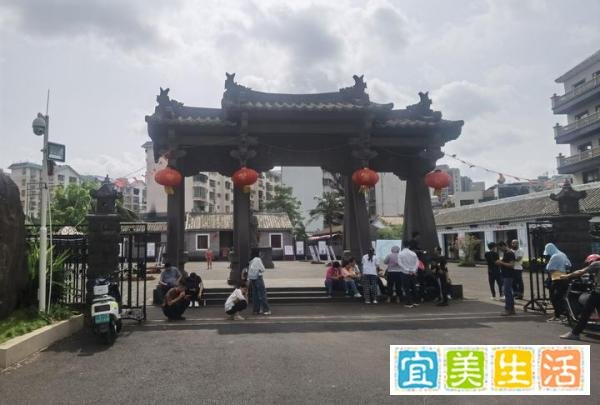 海瑞打豪强平民冤惩贪官禁受贿赢得海青天！