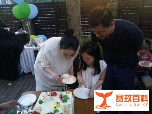 王宝强发文为儿子庆生，晒照父爱爆棚，马蓉隔空送母爱显心酸