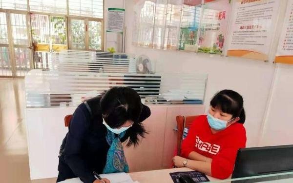 绥化一密接家长返回未报备行程致多人隔离，学生被开除学籍