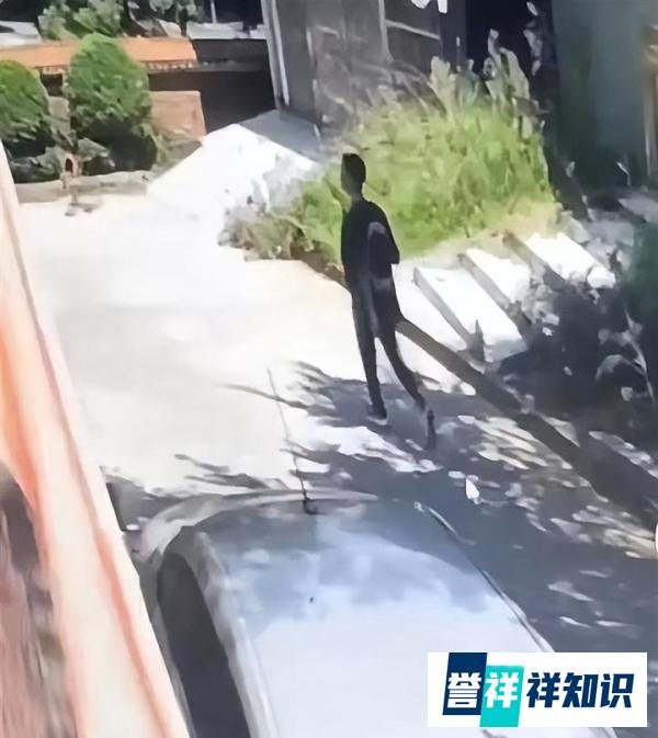 痛心！男生因感情受挫翻墙出校后跳江轻生，遗体已打捞！