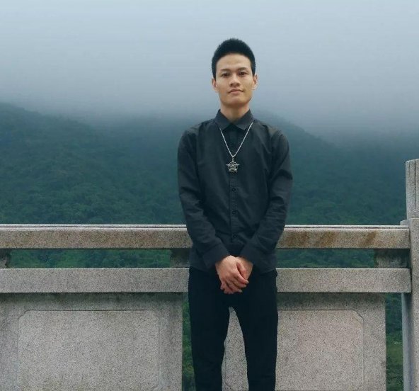 那个11岁创办“葬爱家族”的罗福兴,拒绝富婆追求,现在怎么样了?